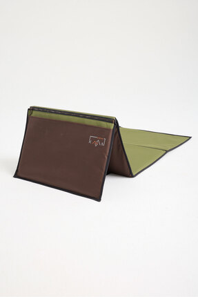 Kevin TayaMat, Katlanabilir Sırt Dayamalı Oturma Dinlenme Matı & Minderi