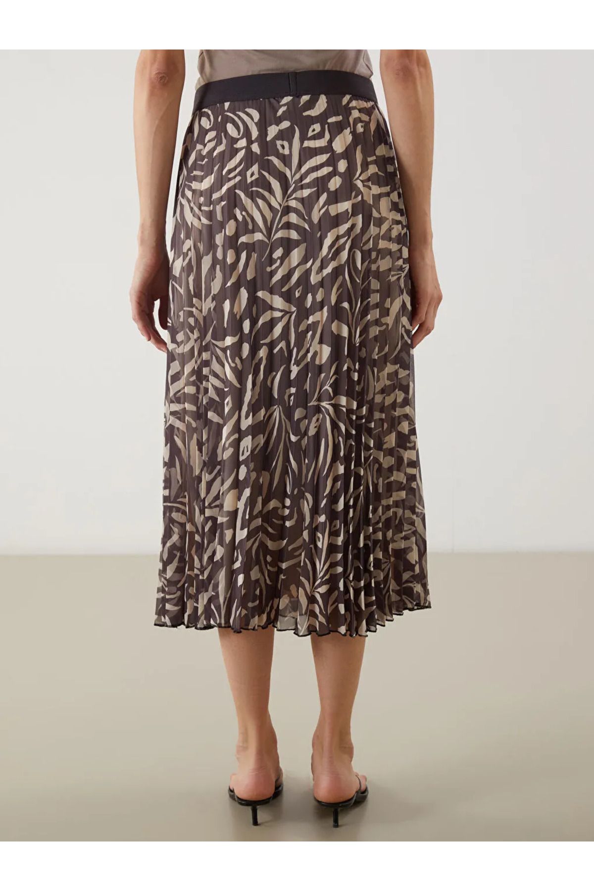 LC Waikiki-Lcw Vision Brown Patterned Pleated Skirt with Elastic Waist 4