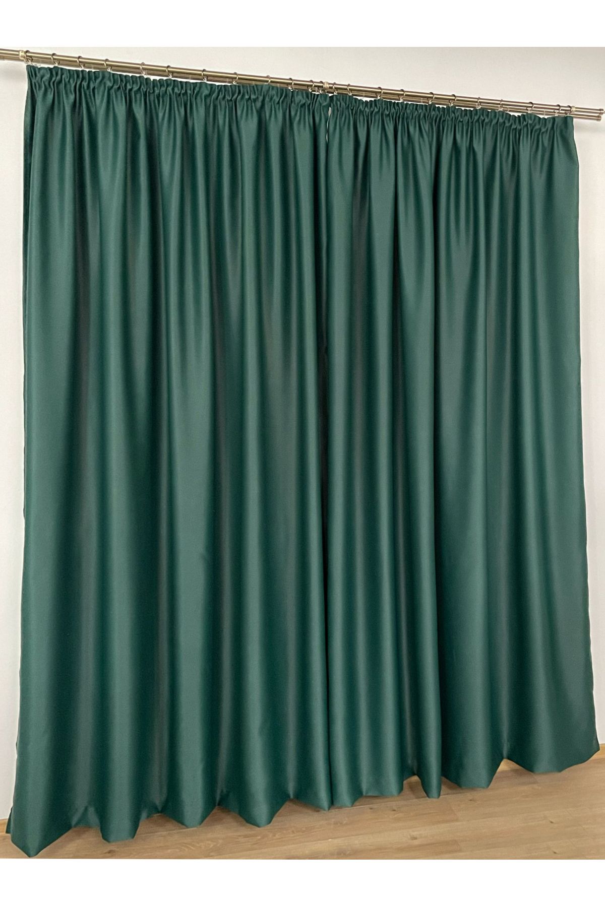 Liz Line-Set doua draperii blackout, smarald, "Monocrom Signature" by Liz Line, cu rejansa 2x140x245 DR1014 3
