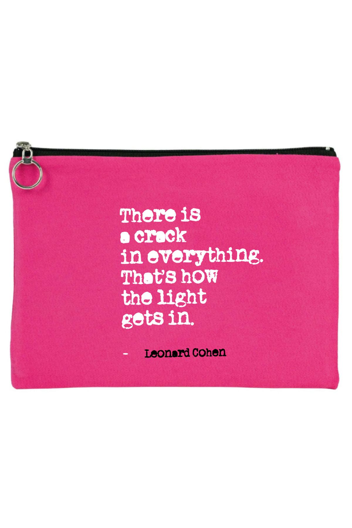 OFİSEHEDİYE WHITE QUOTES GABARDİN TABLET ÇANTASI - CLUTCH 21X30 CM ASTARLI THERE IS A CRACK