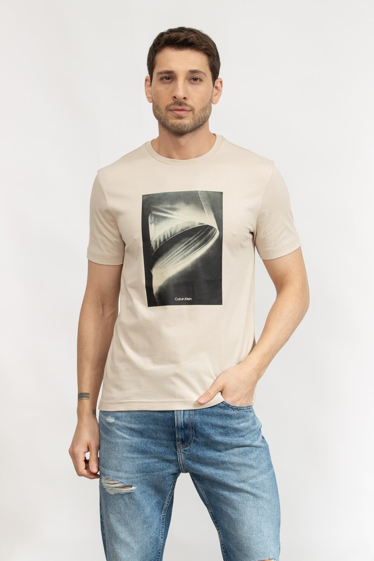 تیشرتمردانهCalvin Kleinخاکستری
