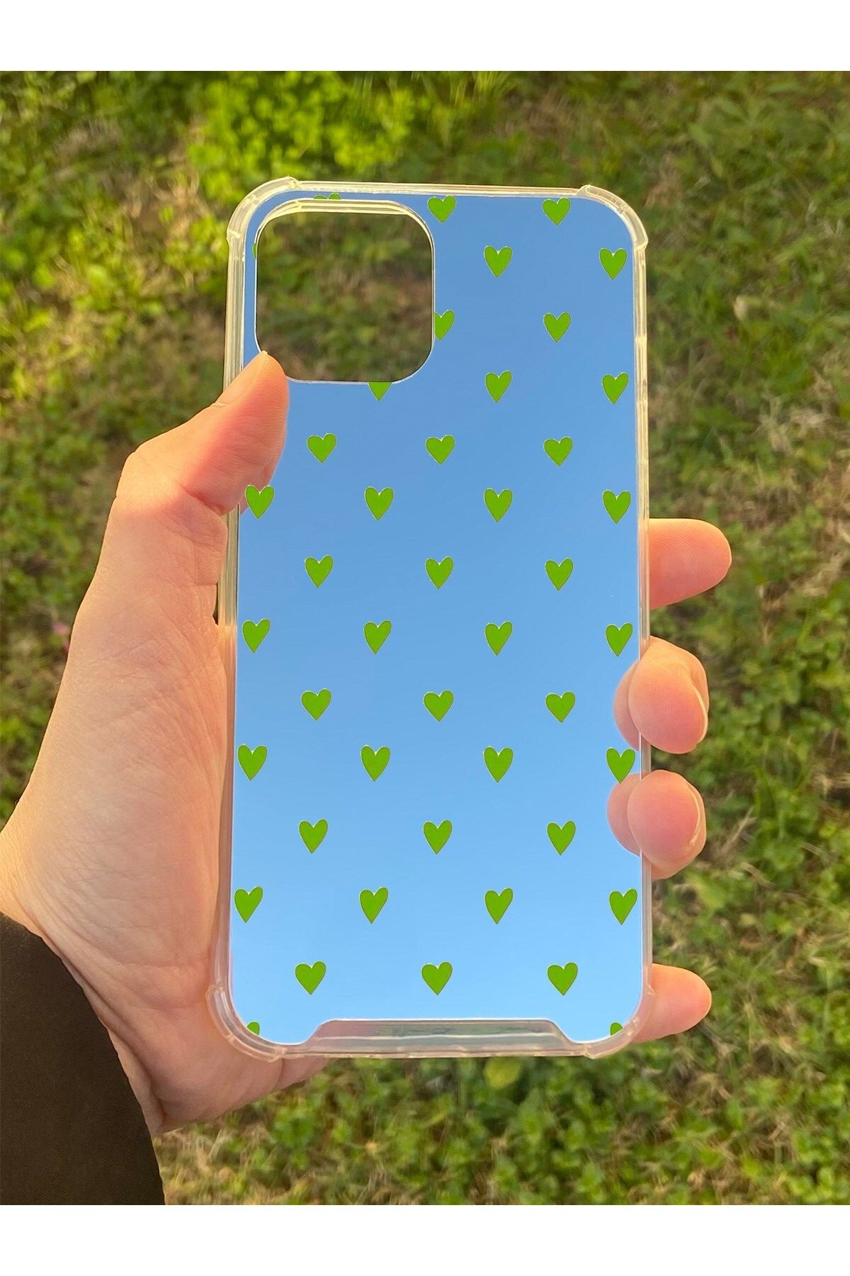 blueb İphone 12 Uyumlu Aynalı Yeşil Kalp Desenli Darbe Kamera Korumalı Silikon Telefon Kılıfı