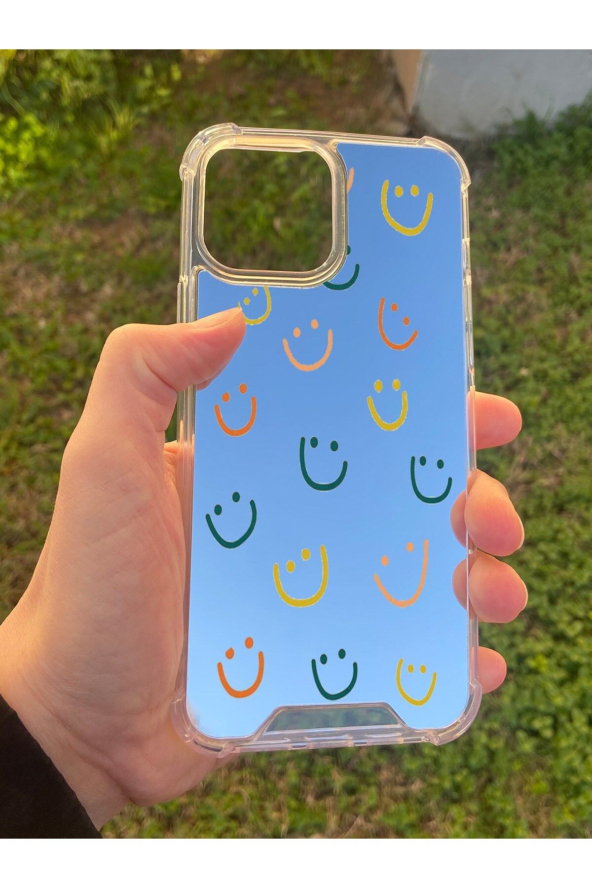 MBB ETİCARET İphone 13 Pro Max Uyumlu Aynalı Gülücük Desenli Darbe Kamera Korumalı Silikon Telefon Kılıfı