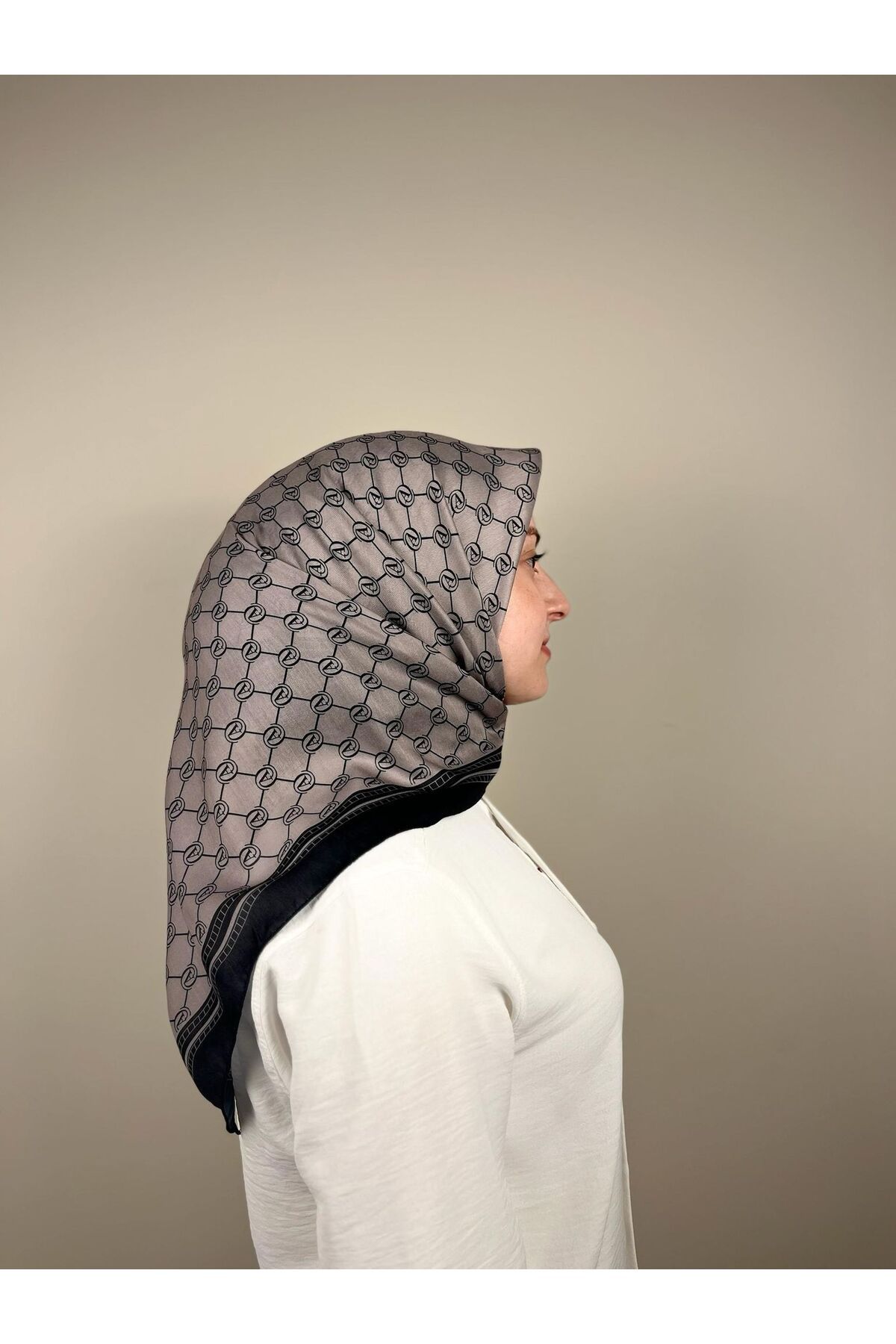 Azrina Monogram Desen Soft Eşarp