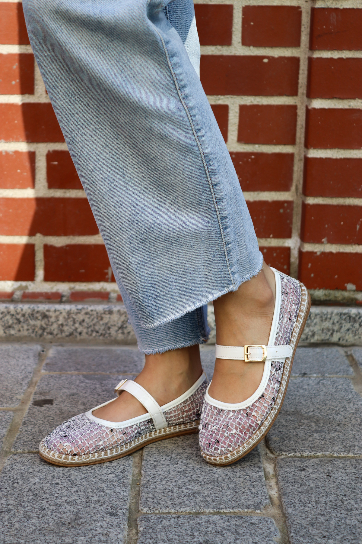 ASKA-Shoes Women's Buckled Mesh Stitched Espadrille 3