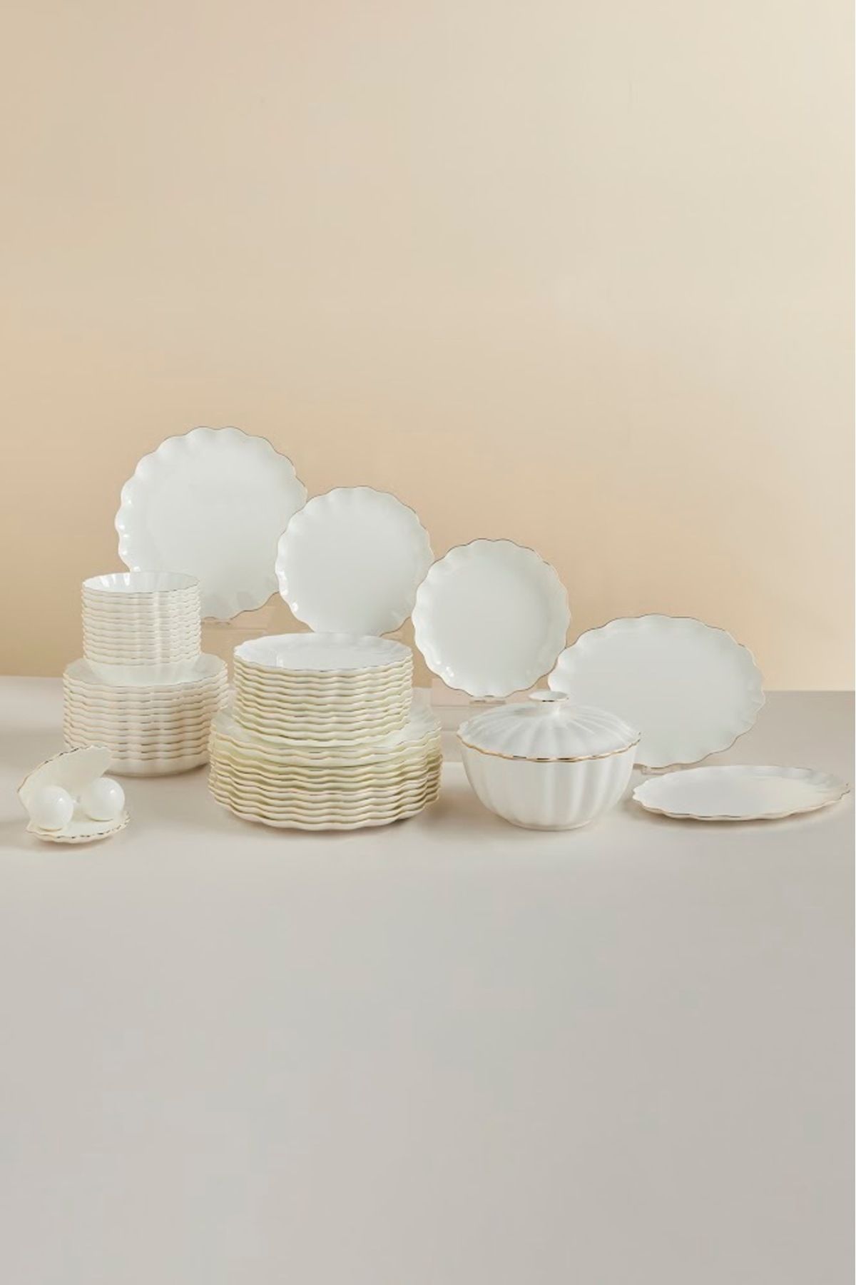 Karaca Fine Pearl Extra Shell 55 Parça 12 Kişilik Yemek Takımı Gold