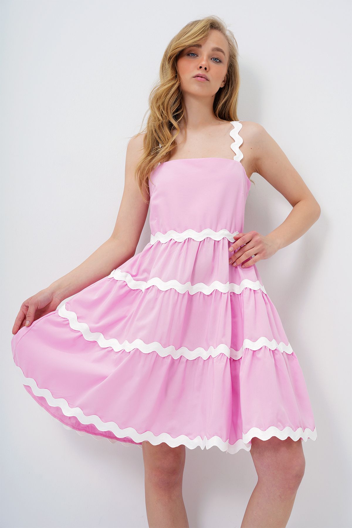Kadın Pembe Zigzag Şerit Detaylı Gizli Fermuarlı Poplin Balon Elbise ALC-X14146