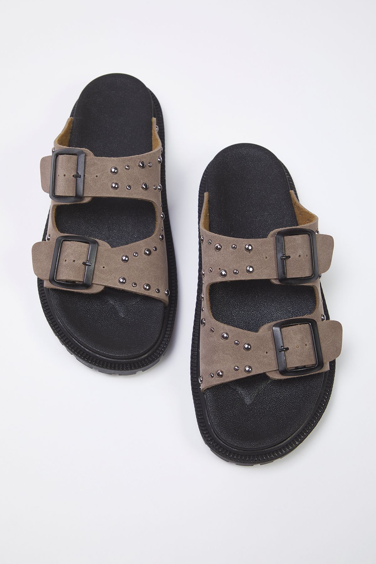 TRENDYOL SHOES Klapki Damskie Z Norek, Nitowane, Z Podwójną Klamrą, Płaskie Kobieta - 36