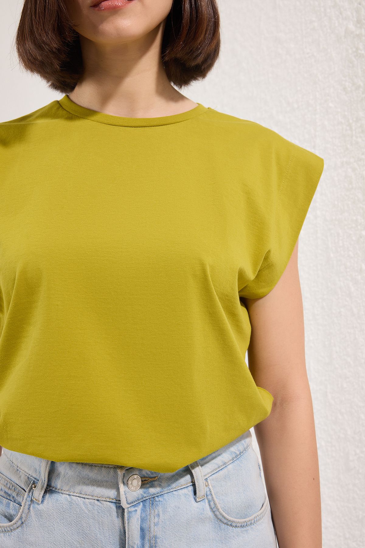 Trendyol Collection-100% Panel Oil Green Basic Biker Collar Knitted T-Shirt 3
