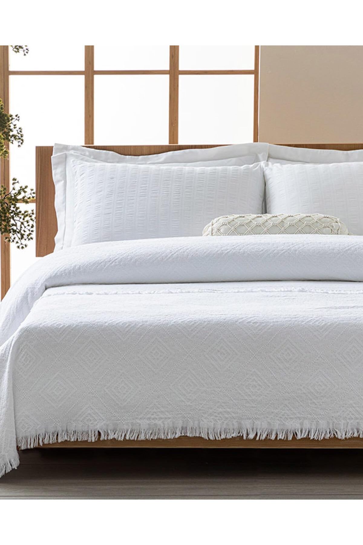 STOREMAX Palermo Pamuklu Jakarlı Çift Kişilik Yatak Örtüsü 220x240 Cm Beyaz