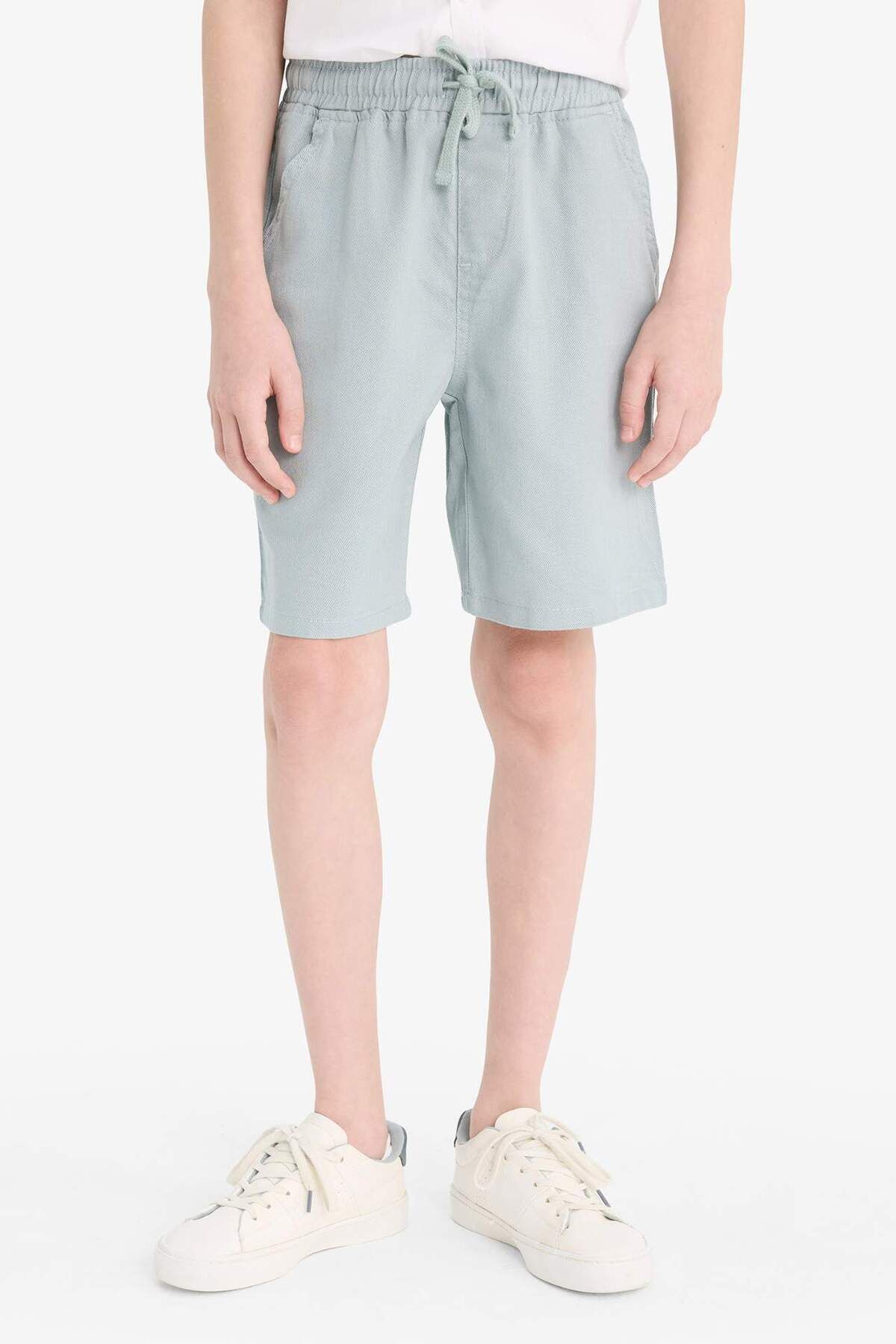 complete the look image