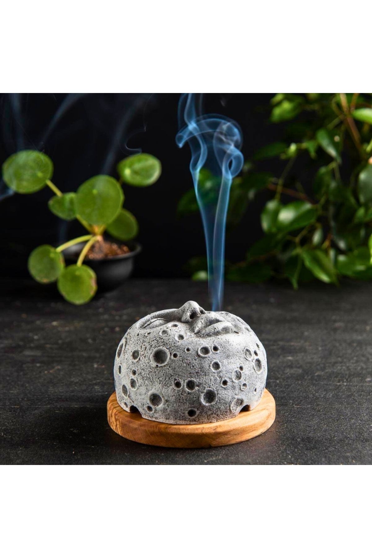 OEM-Scented cone holder, Moon face, resin with wooden base, a fascinating decorative object 7