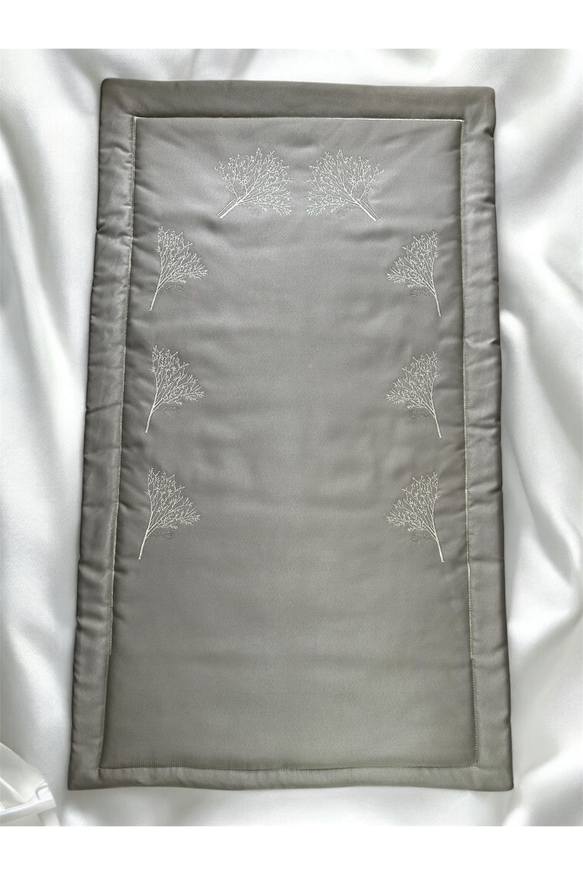 Mariabella Home Collection Ağaç Desen Nakışlı Seccade Namazlık Çeyizlik Elyaflı Söz Nişan Hediyelik 75 x 130 cm