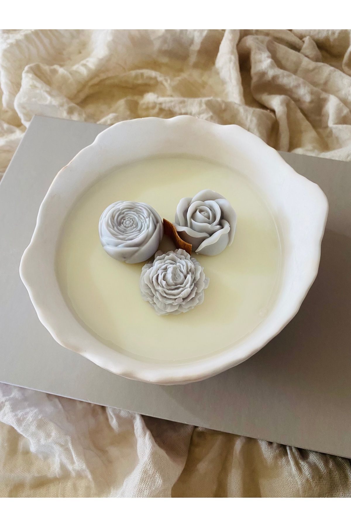Duha Candle Gift Design Dokulu Dekoratif Kasede Gri Tomurcuk Soya Wax Mum
