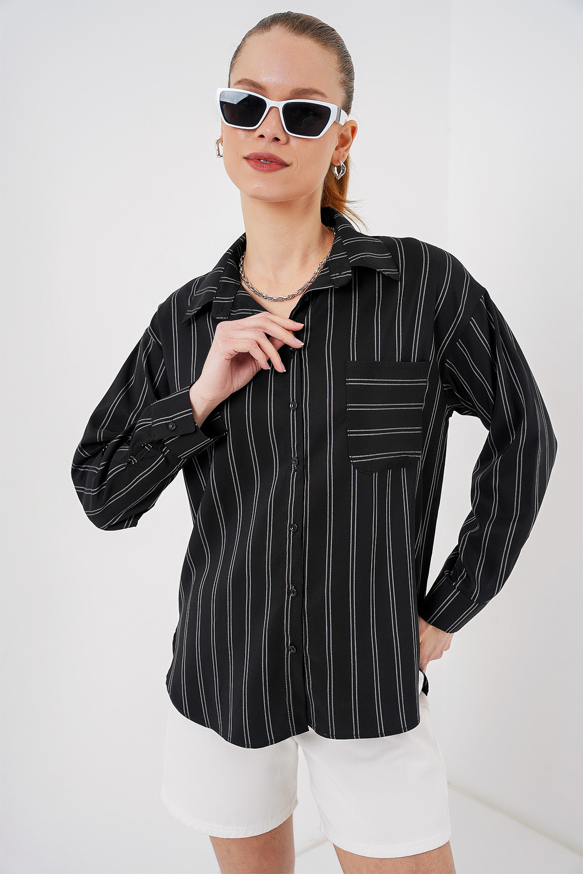 Bigdart-20143 Oversize Shirt with Pockets - Black 3