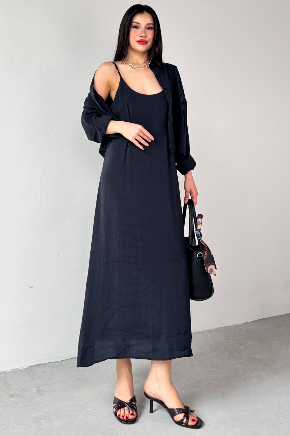 Cappmoda TKM-51153 Siyah Askılı Elbise Gömlek İkili Takım