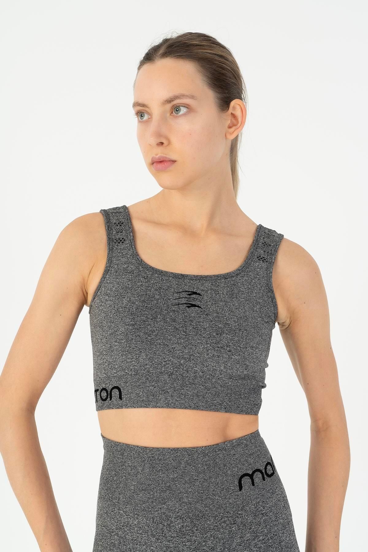 MARATON SlimFit Kadın Düz Yaka Kolsuz Siyah Bra 813095