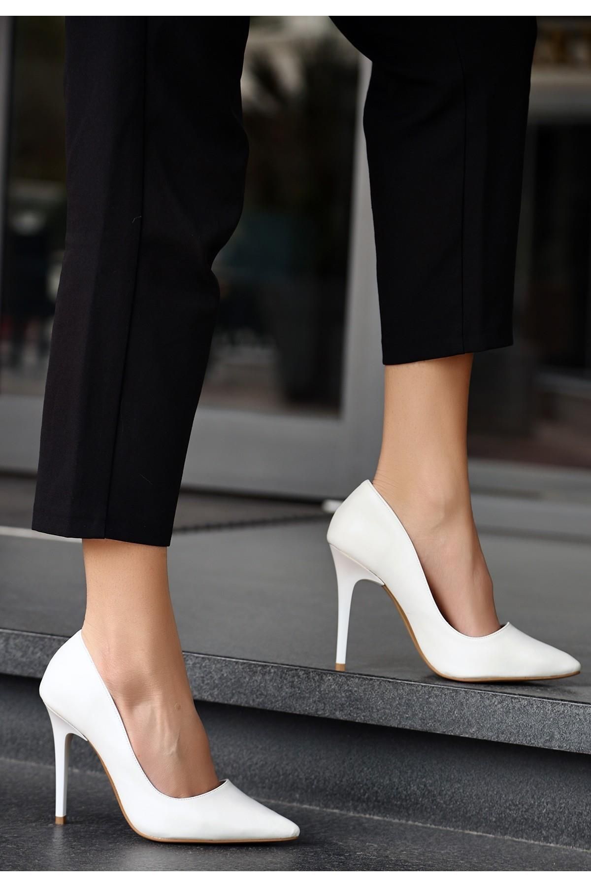 Nil Shoes Hillar Beyaz Cilt Stiletto Ayakkabı