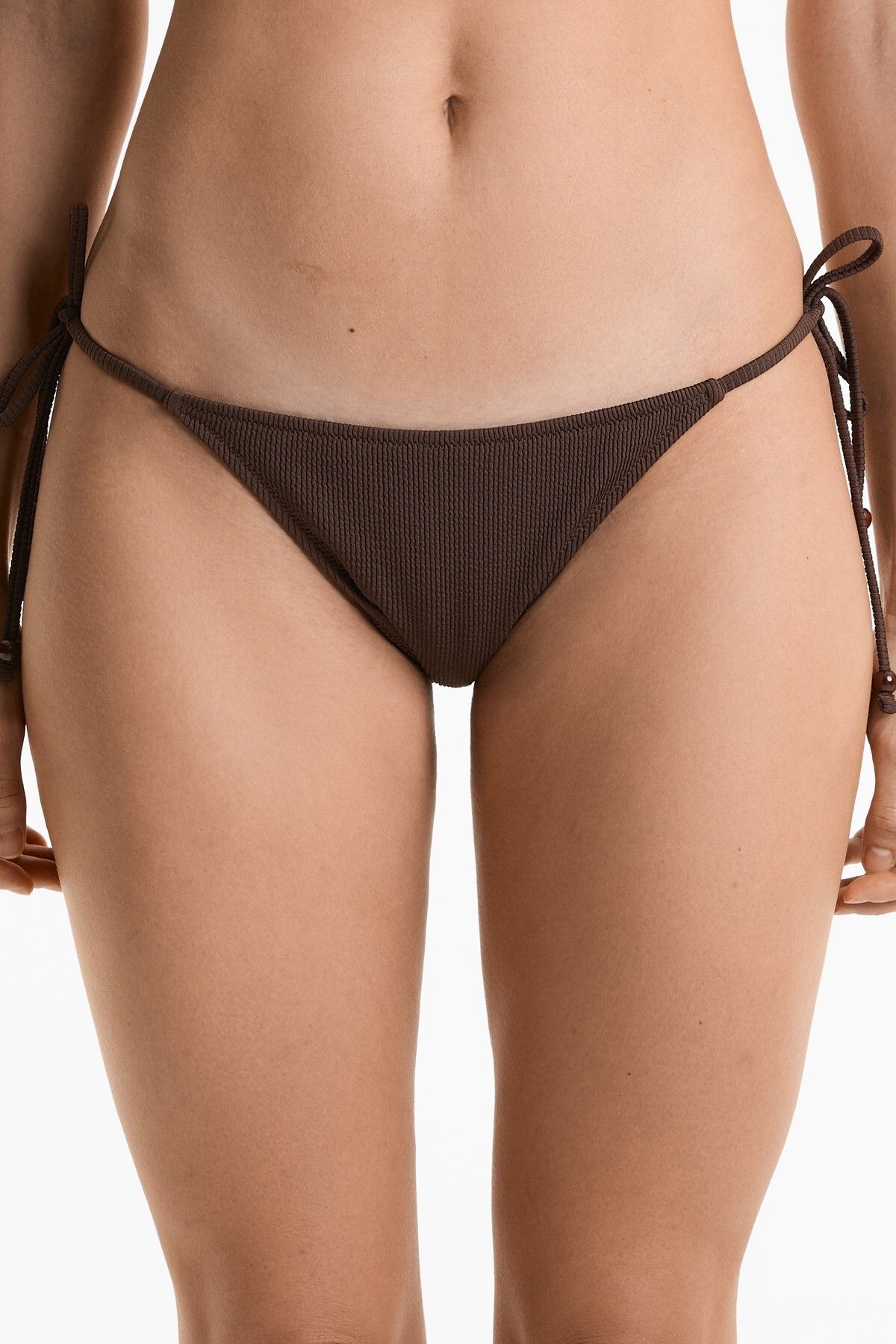 Oysho Rib orta kapatıcılıkta ipli bikini altı