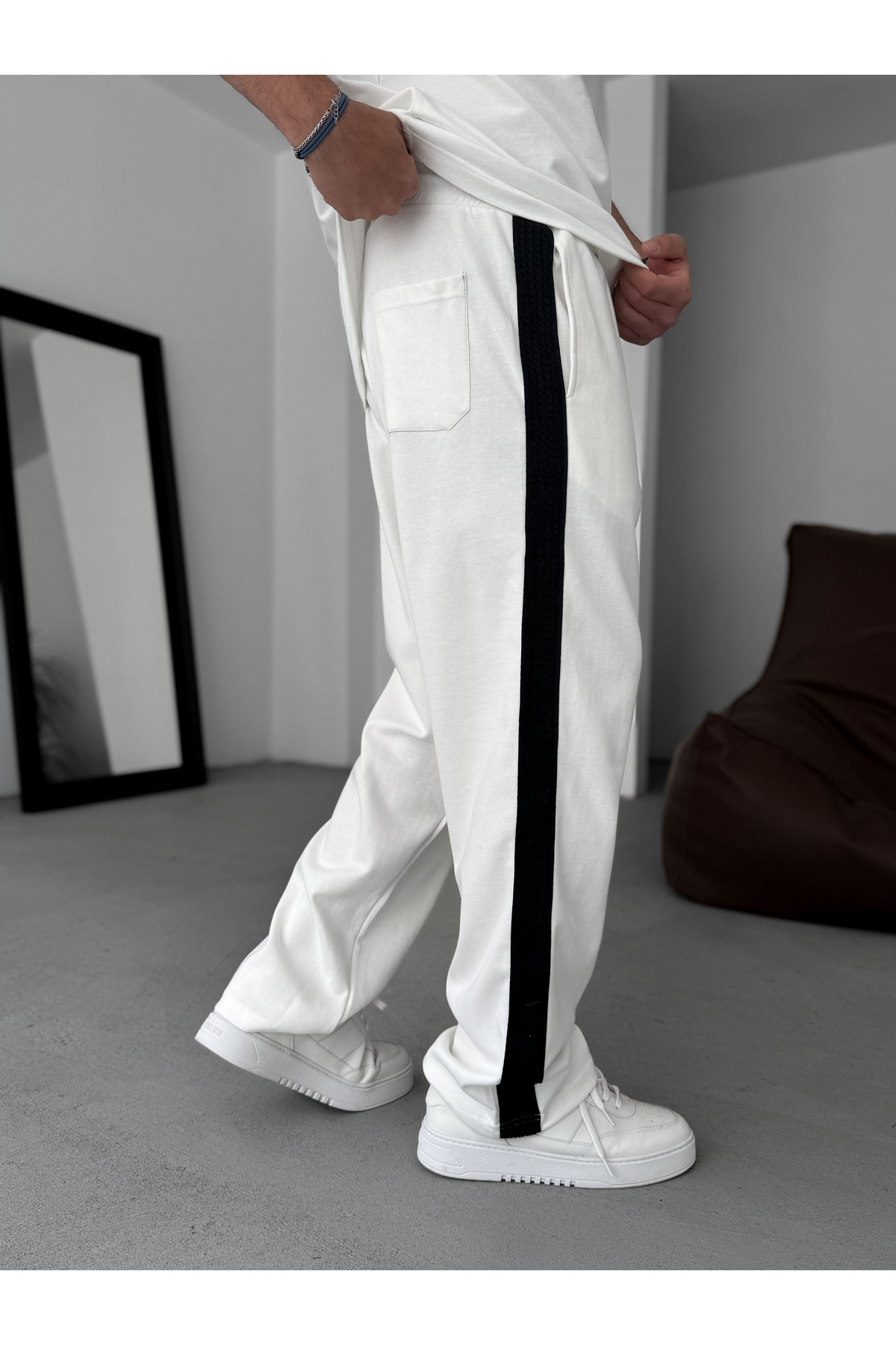 BYBASICMAN-White Knitted Striped Pipe Leg Sweatpants Res-5250 5