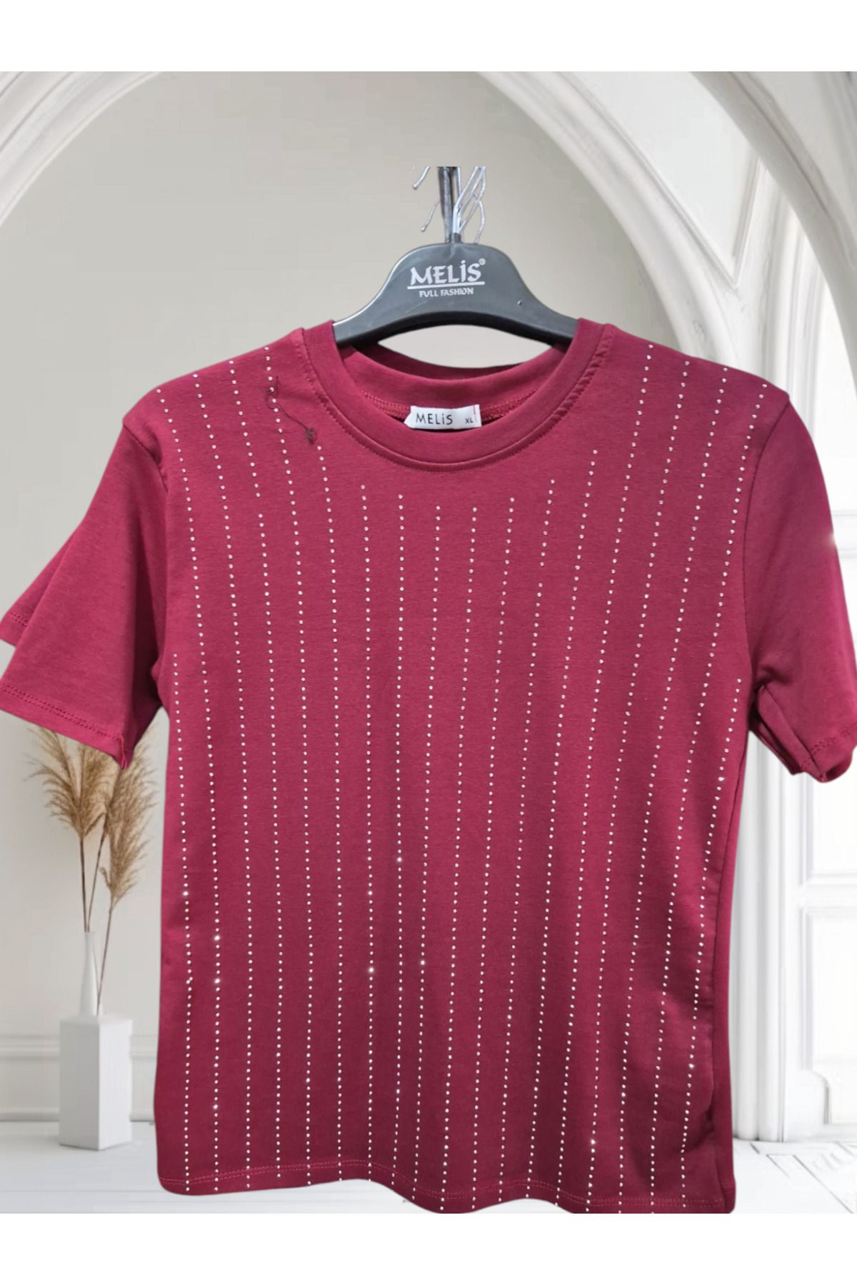 Yağmur Butik Önü taşlı esnek likralı tişört