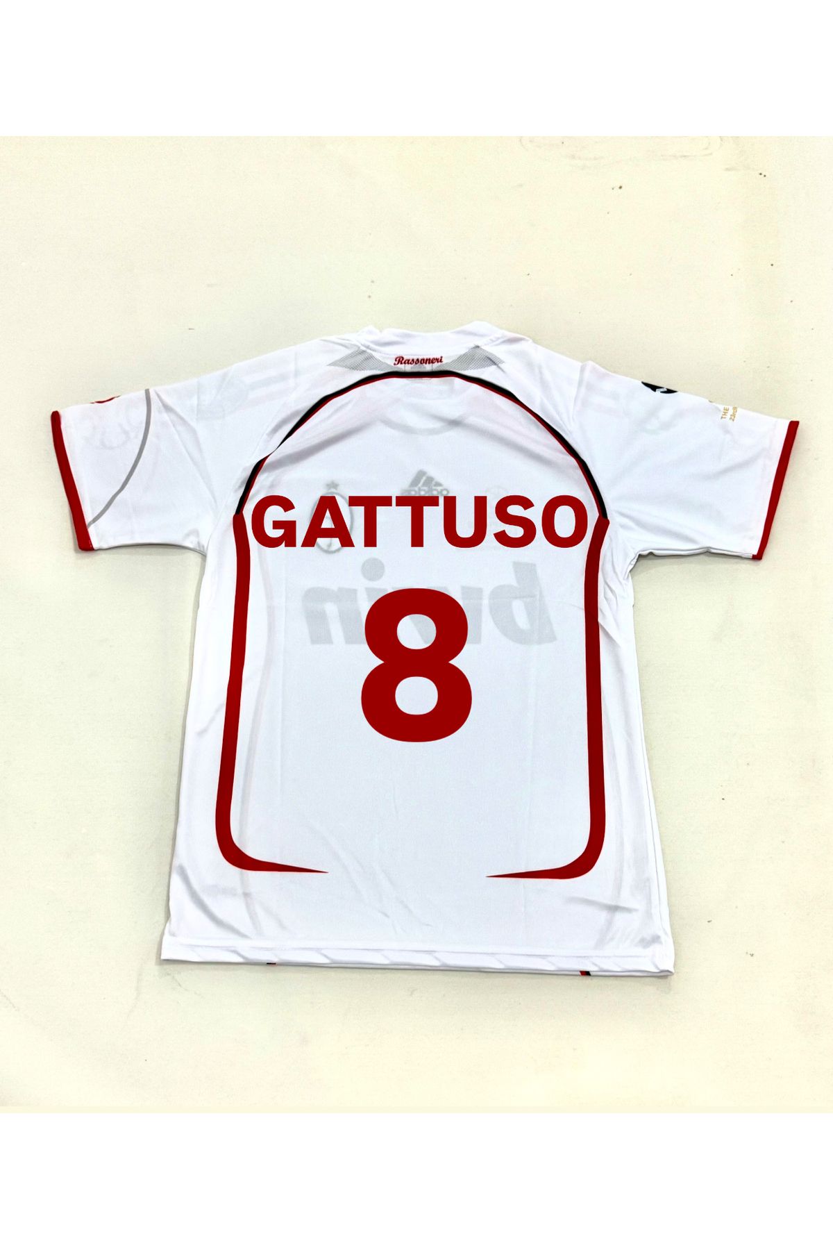 Mzone EFSANE MİLAN NOSTALJI GATTUSO YETİŞKİN FORMASI BEYAZ YETİŞKİN FORMASI