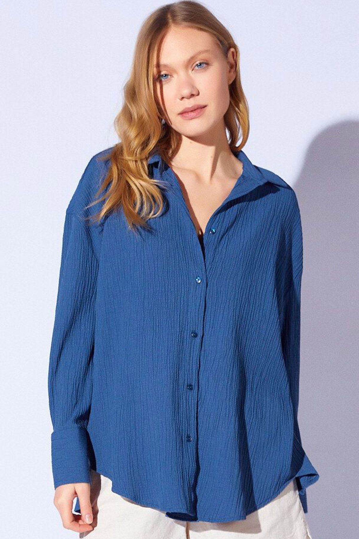 Ottawe Relaxed Fit Rahat Bol Kalıp Düğme Kapama Uzun Kollu Oversize Günlük Likralı Gofre Kumaş Gömlek