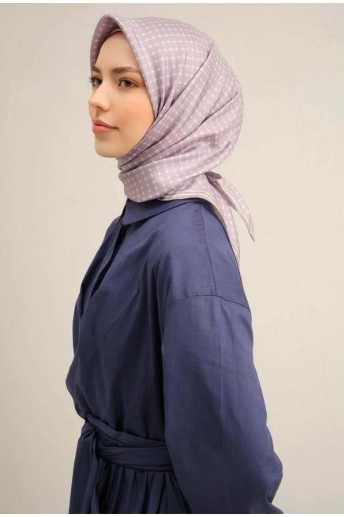 Armine 2025 Desenli Saf İpek Twill Eşarp 9345-83