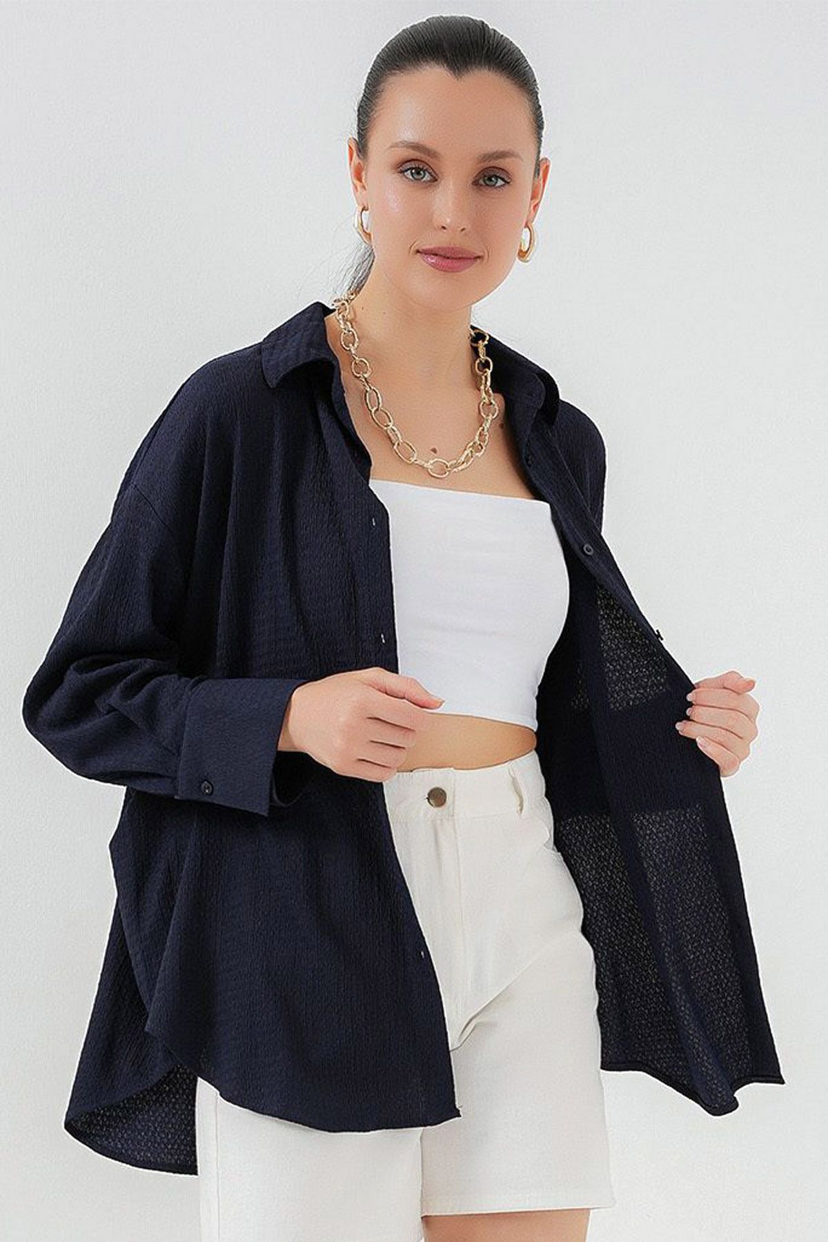 CoolLook Düğmeli Rahat Kesim Yakalı ve Manşetli Uzun Kollu Likralı Oversize Cepsiz Casual Gömlek