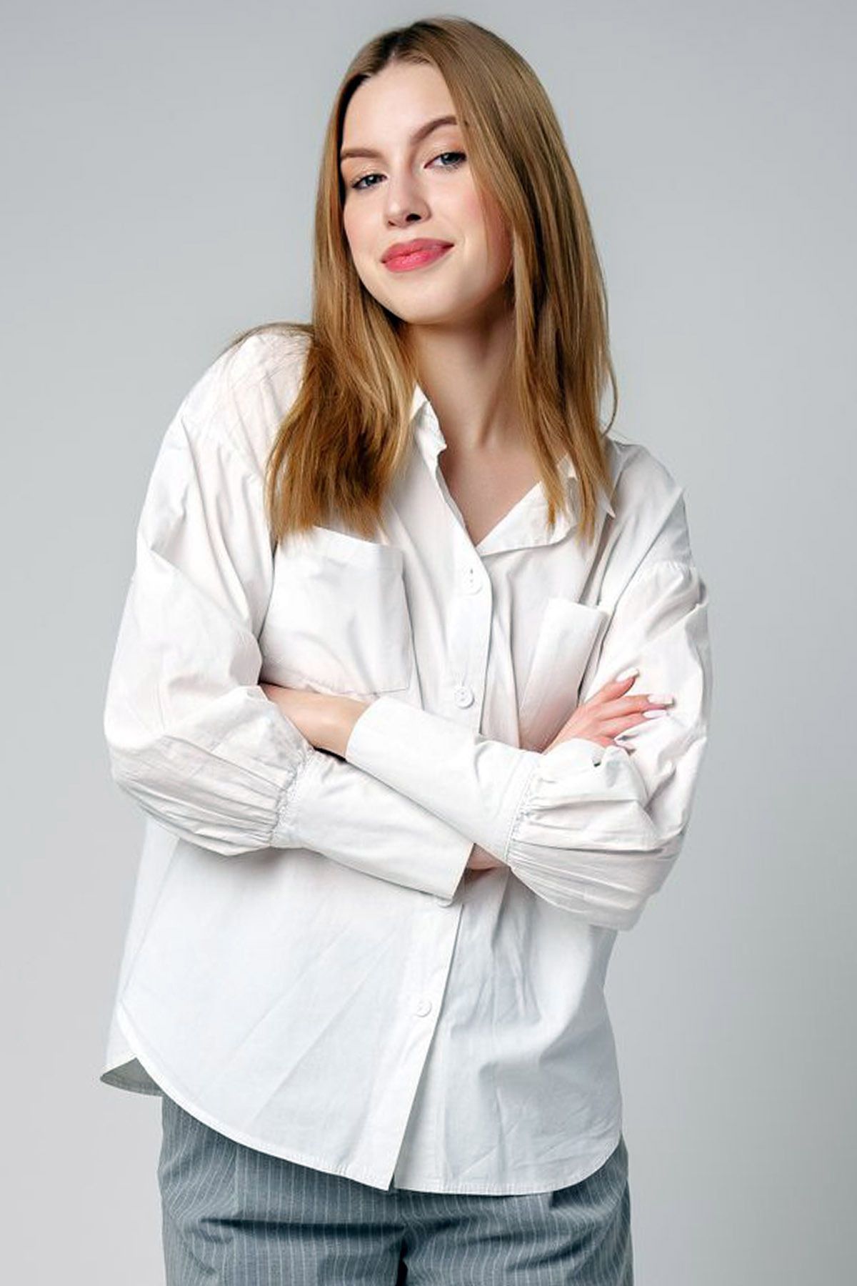 Ottawe Regular Fit Rahat Kalıp Yakalı Düğme Kapama Uzun Kollu Çift Cep Manşet Detaylı Casual Poplin Gömlek