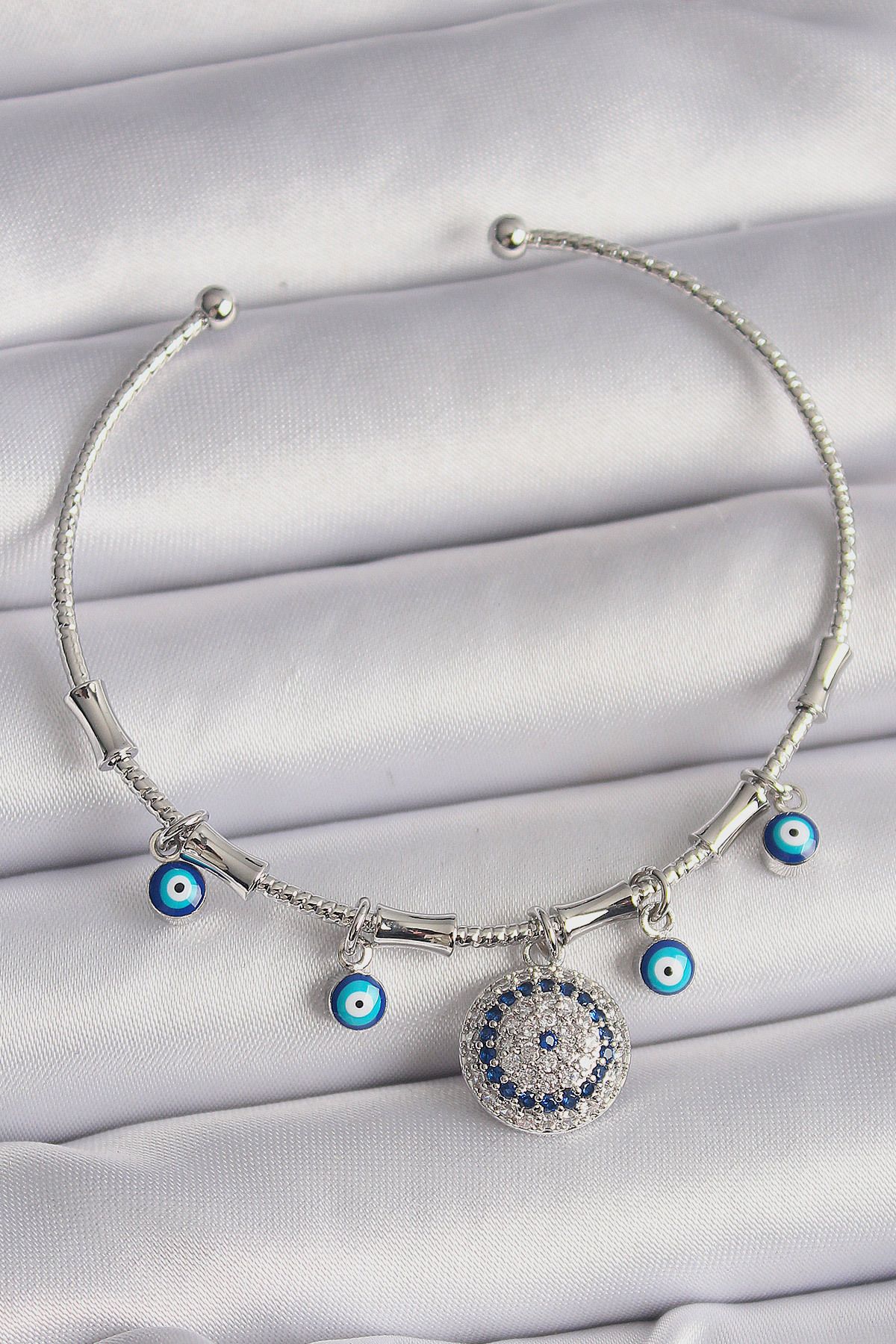 MMB Boutique Pirinç Gümüş Renk Sallantı Zirkon Taşlı Nazar Boncuk Figür Charm Bileklik