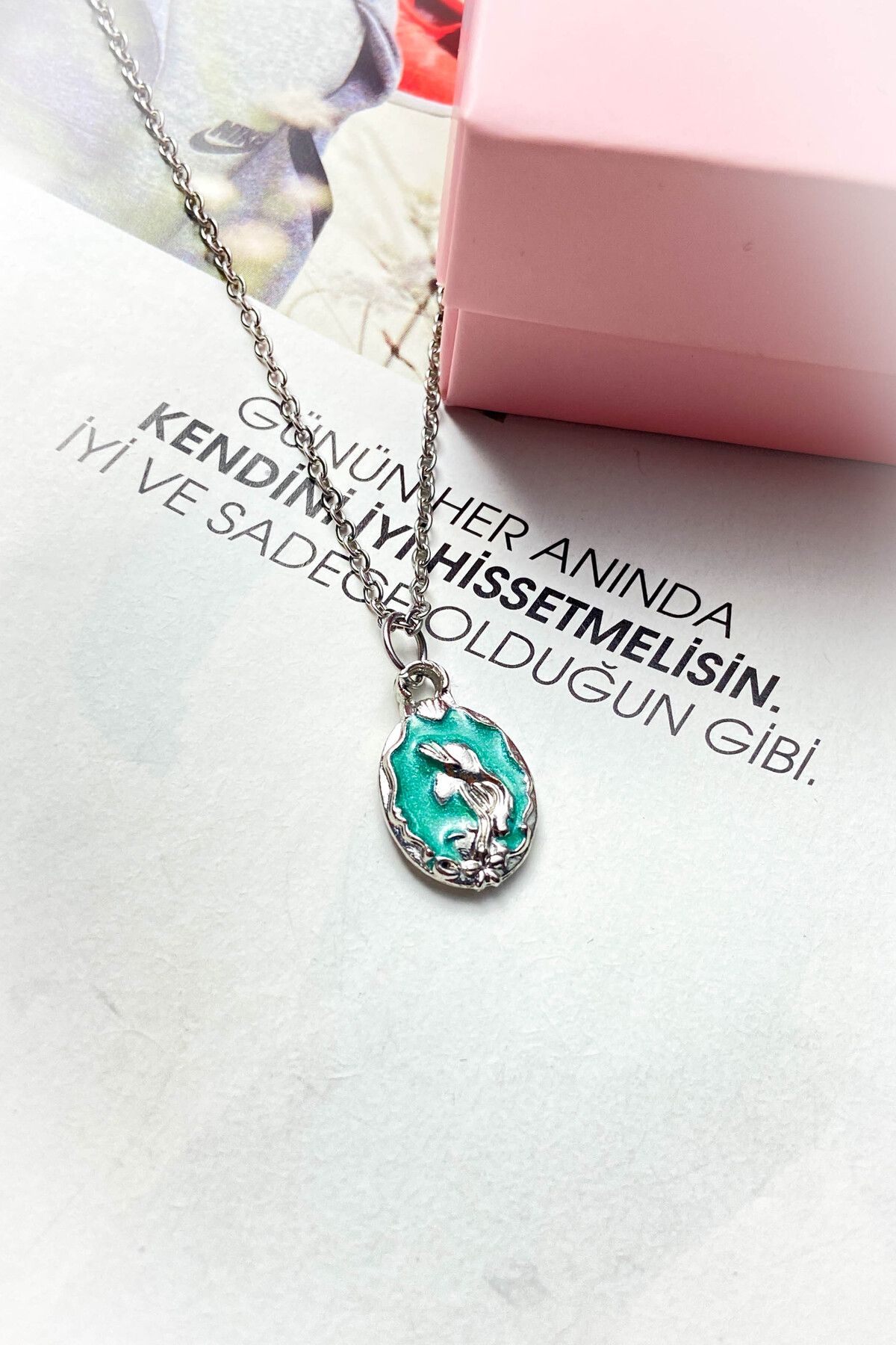 roshel Çelik Gümüş Renk Yeşil Mineli İnce Zincir Deniz Kızı Çelik Kolye