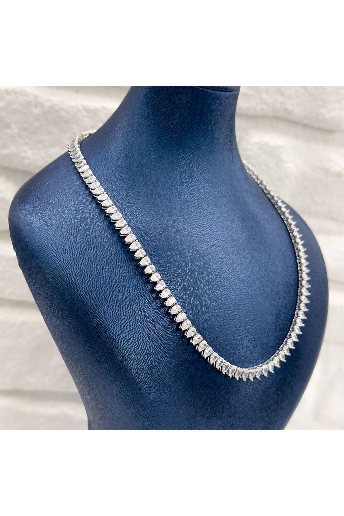Livora Jewelry Damla Taşlı Su Yolu Gümüş Kolye
