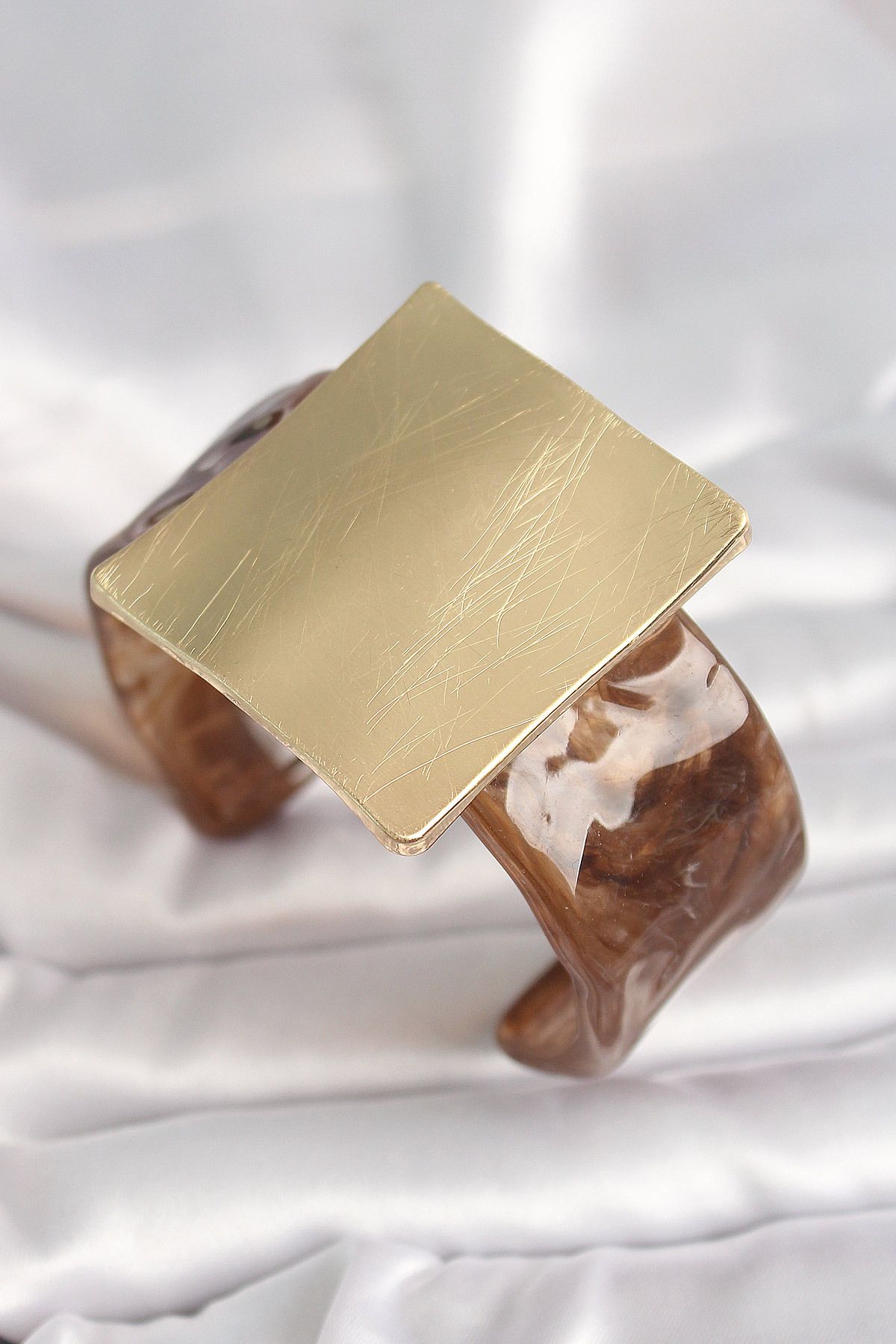 robotrend Kahverengi Desen Akrilik Plastik Gold Plaka Model Vintage Kadın Bilezik