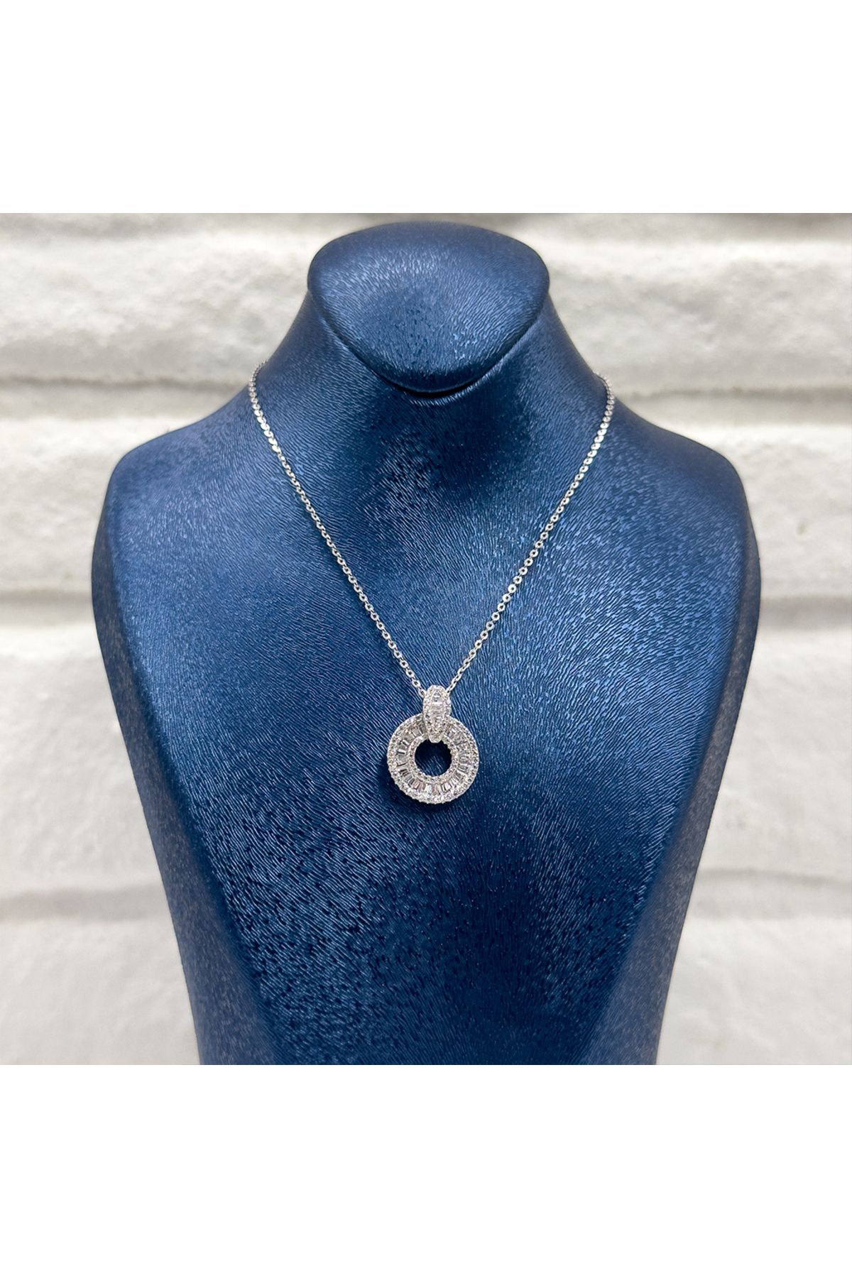 Livora Jewelry Baget Taşlı Halka 25 Ayar Gümüş Kolye