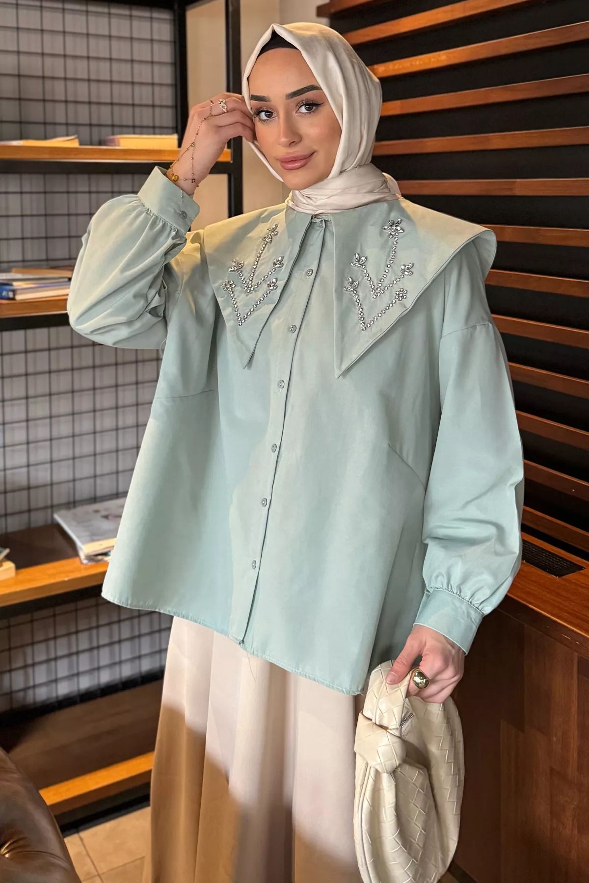 julude Mint Yaka Taş Detaylı Oversize Tesettür Tunik
