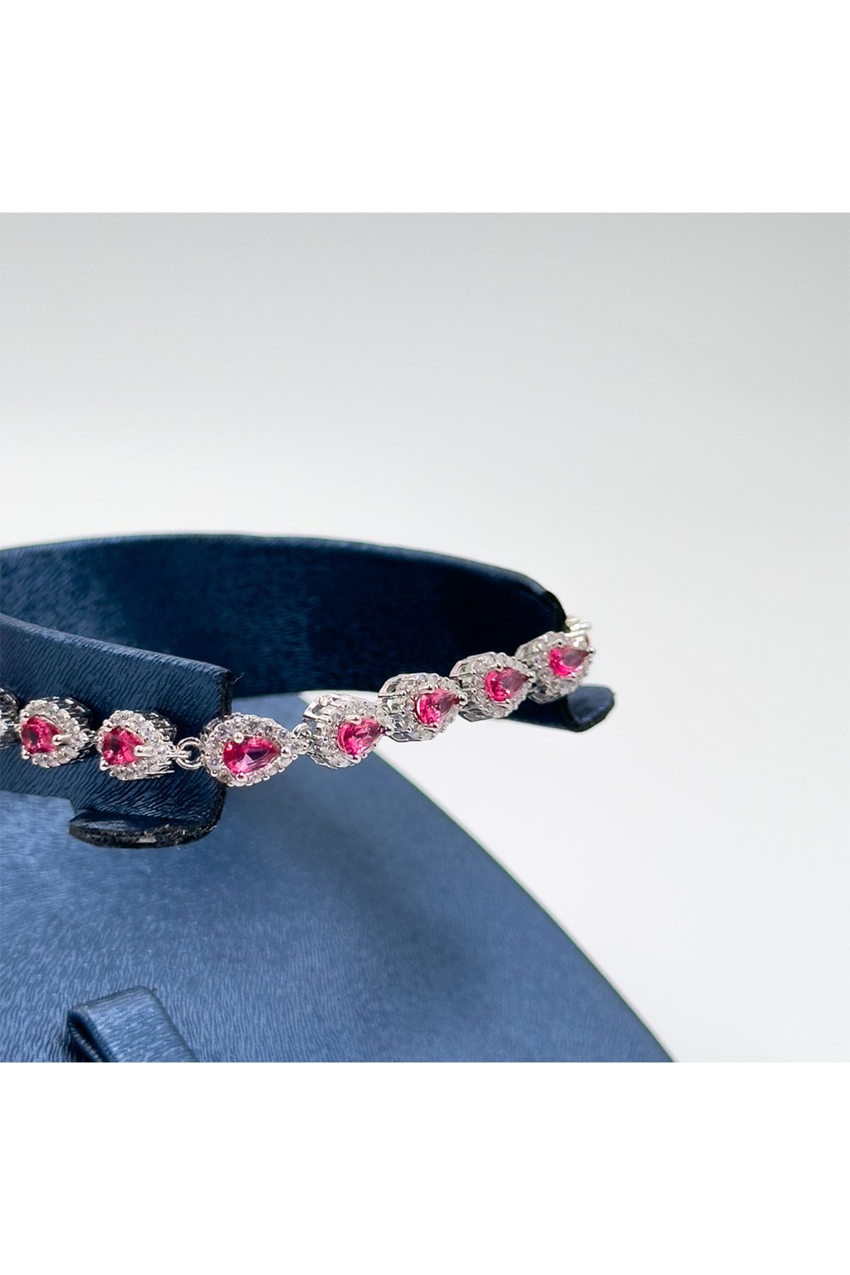 Livora Jewelry Yakut Taşlı Damla Su Yolu Gümüş Bileklik