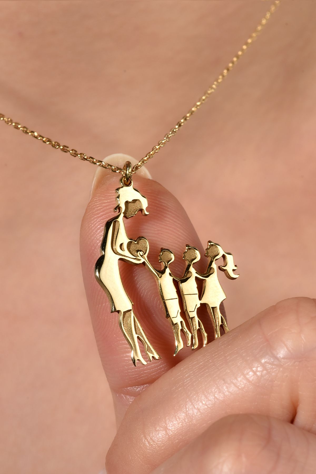 Nox Jewelry 14 Ayar Altın Kaplama Anne ve İki Erkek Bir Kız Çocuk Aile Aşk Gümüş Kolye - CN00447