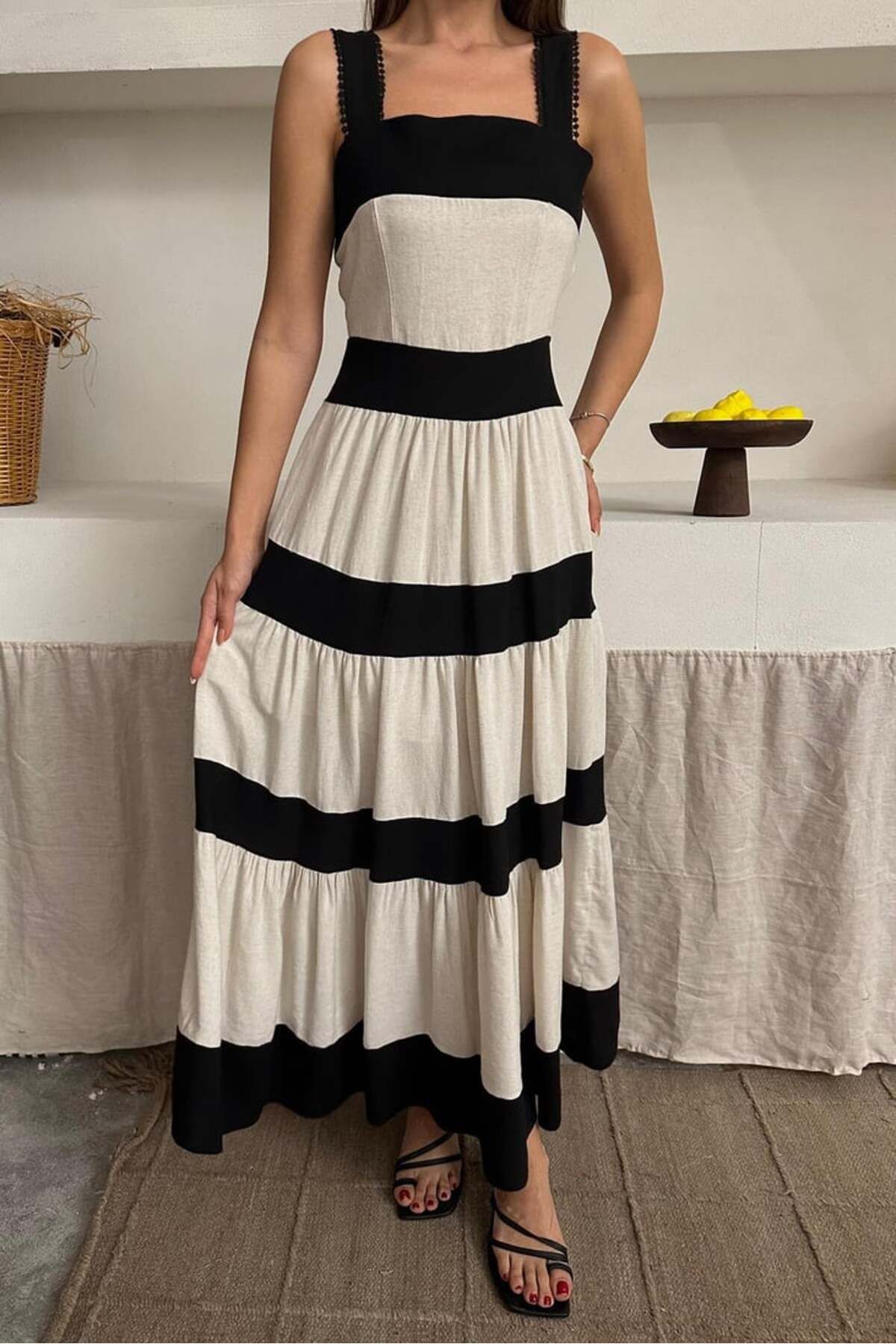 Store Arkası Fiyonklu Keten Elbise - Bej & Siyah