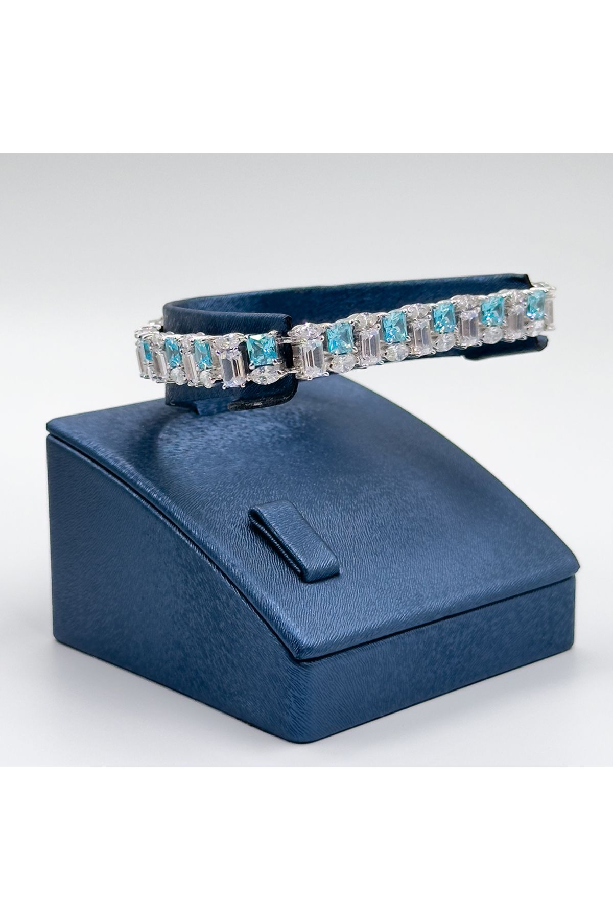 Livora Jewelry Pırlanta Montür Aquamarin Taşlı Gümüş Bileklik