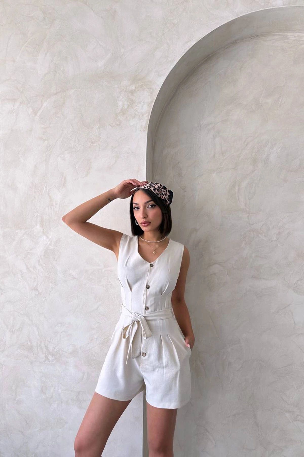 bacc-Women's White Belted Pleated Buttoned Shorts Jumpsuit Bchn- 25255055 2