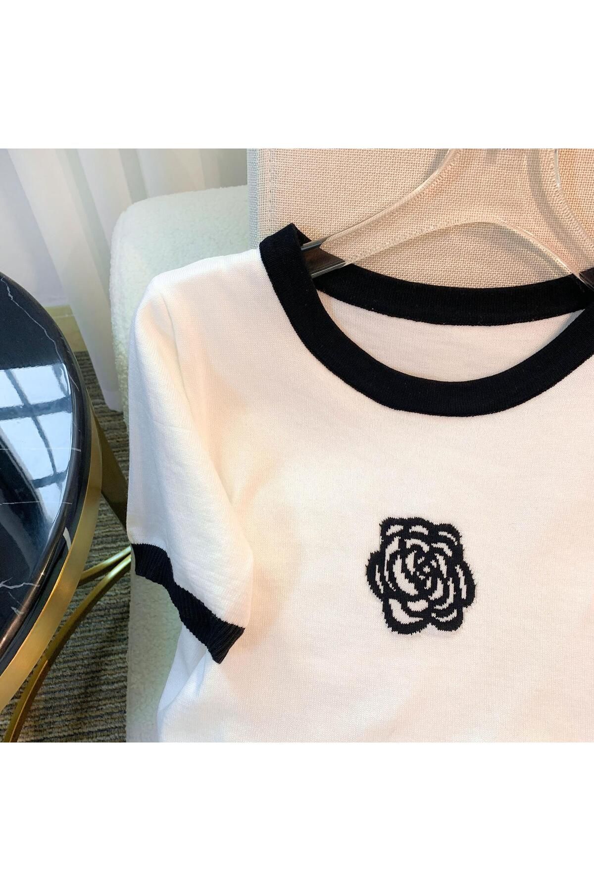 Foxstep Triko Örme Gül Desen Kadın T-Shirt tişört