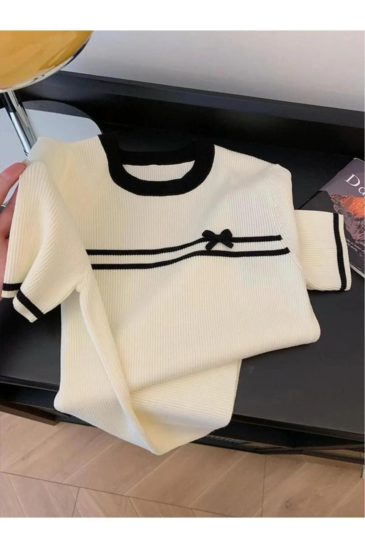 Foxstep Krem Çizgili Fyonk Detaylı Triko T-Shirt