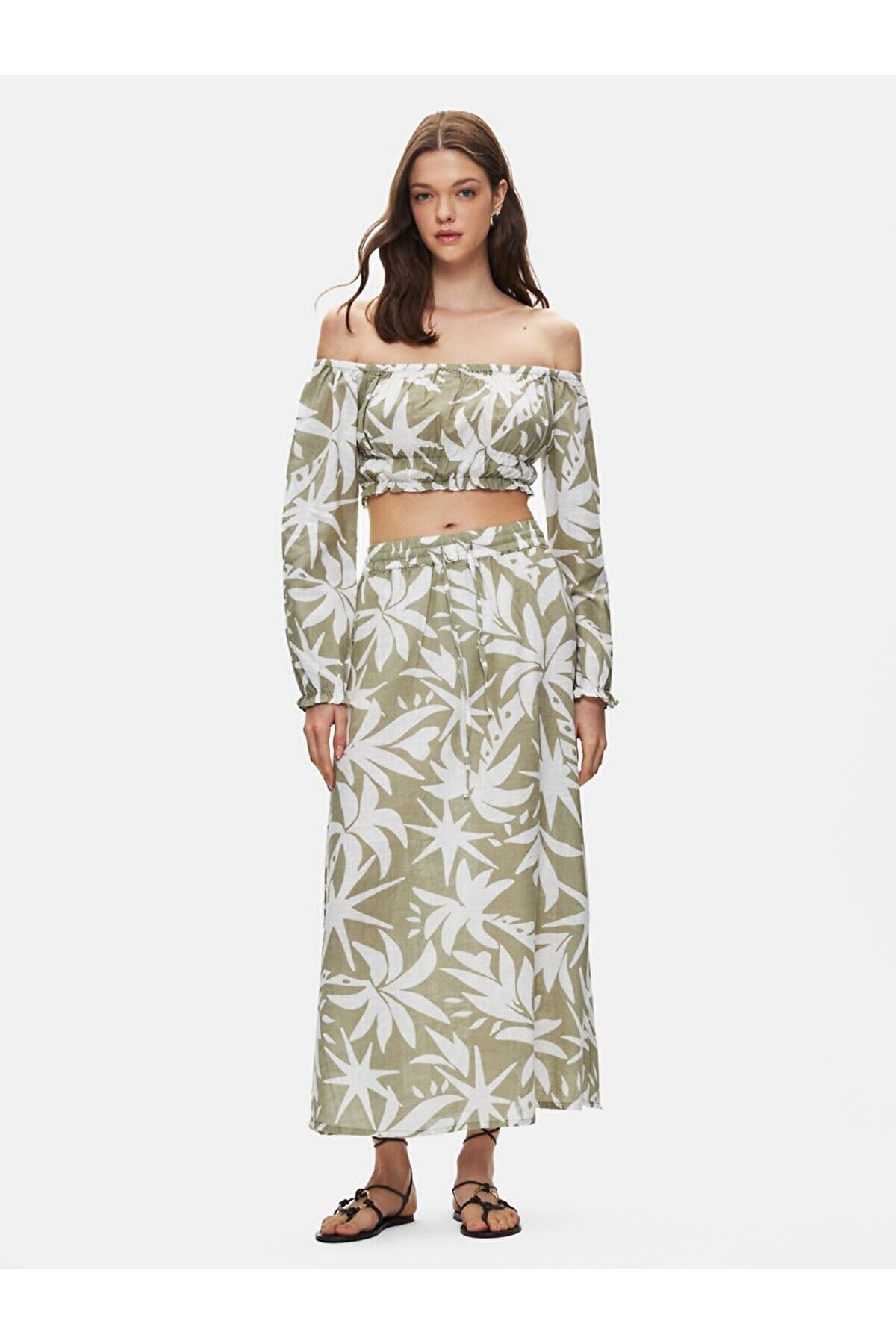 complete the look image