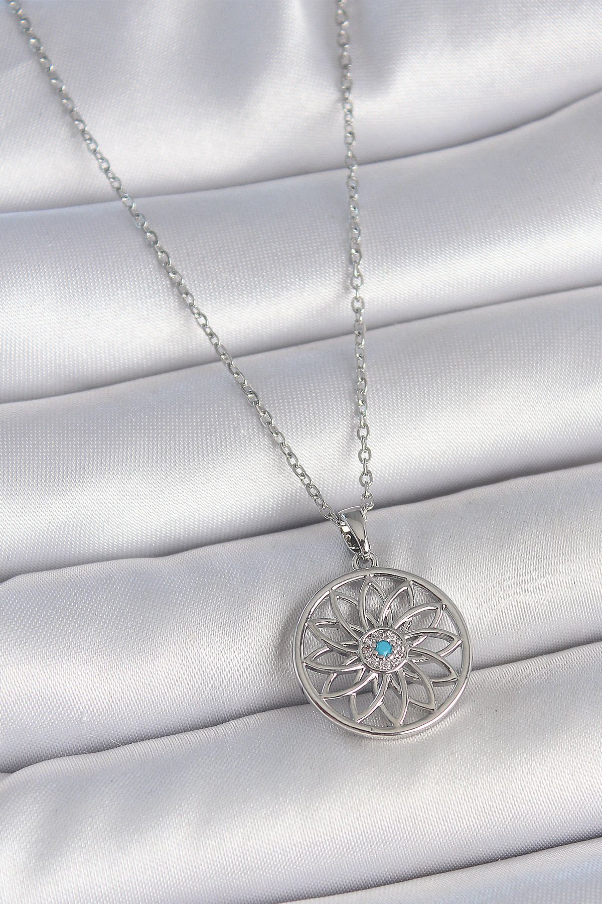 MELFSHOP 316L Çelik Gümüş Renk Zincir Mavi Taşlı Lotus Model Kadın Kolye