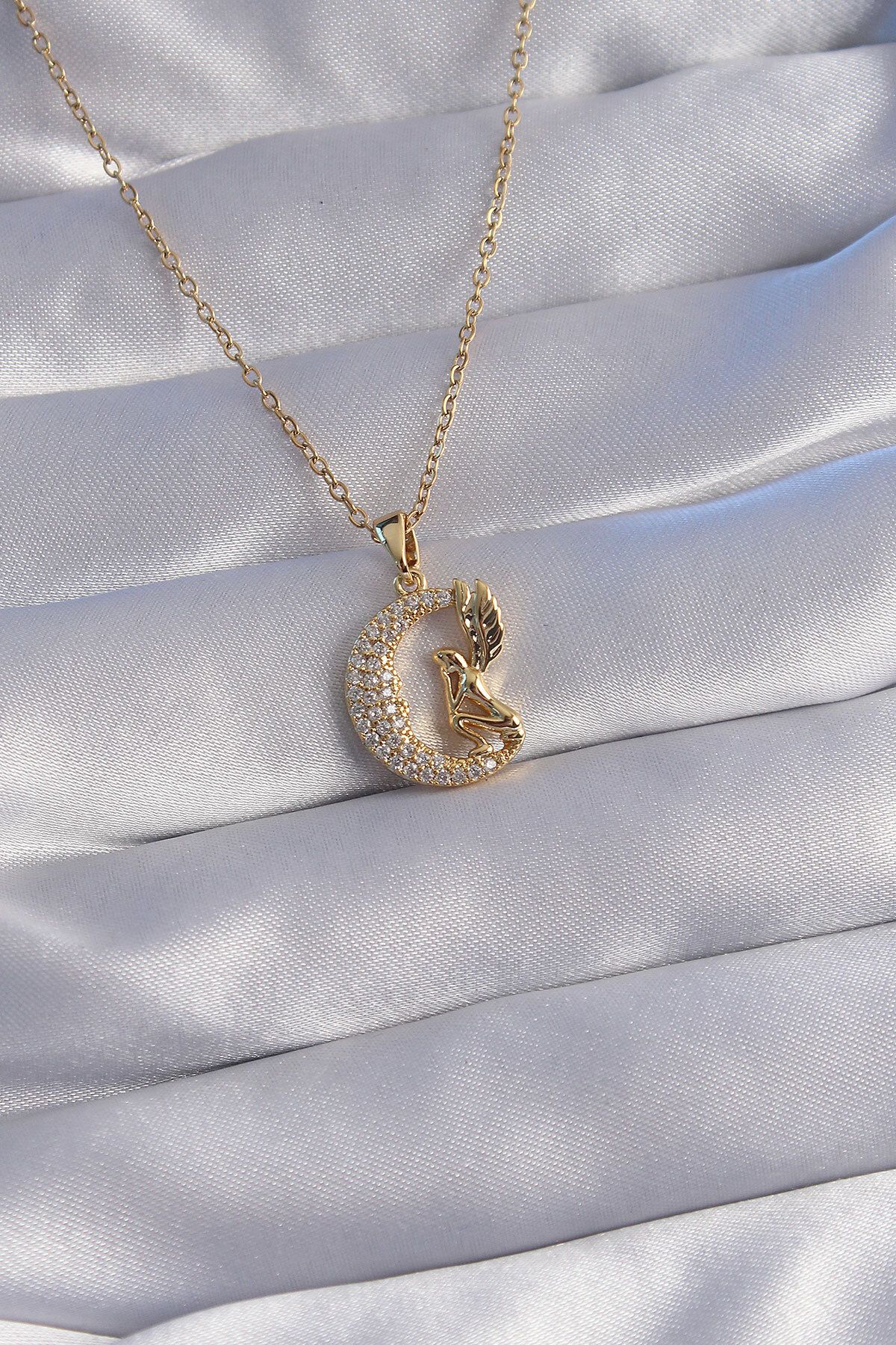 MMB Boutique 316L Çelik Zincir Gold Renk Kuş Figürlü Zirkon Taşlı Ay Tasarımlı Kolye