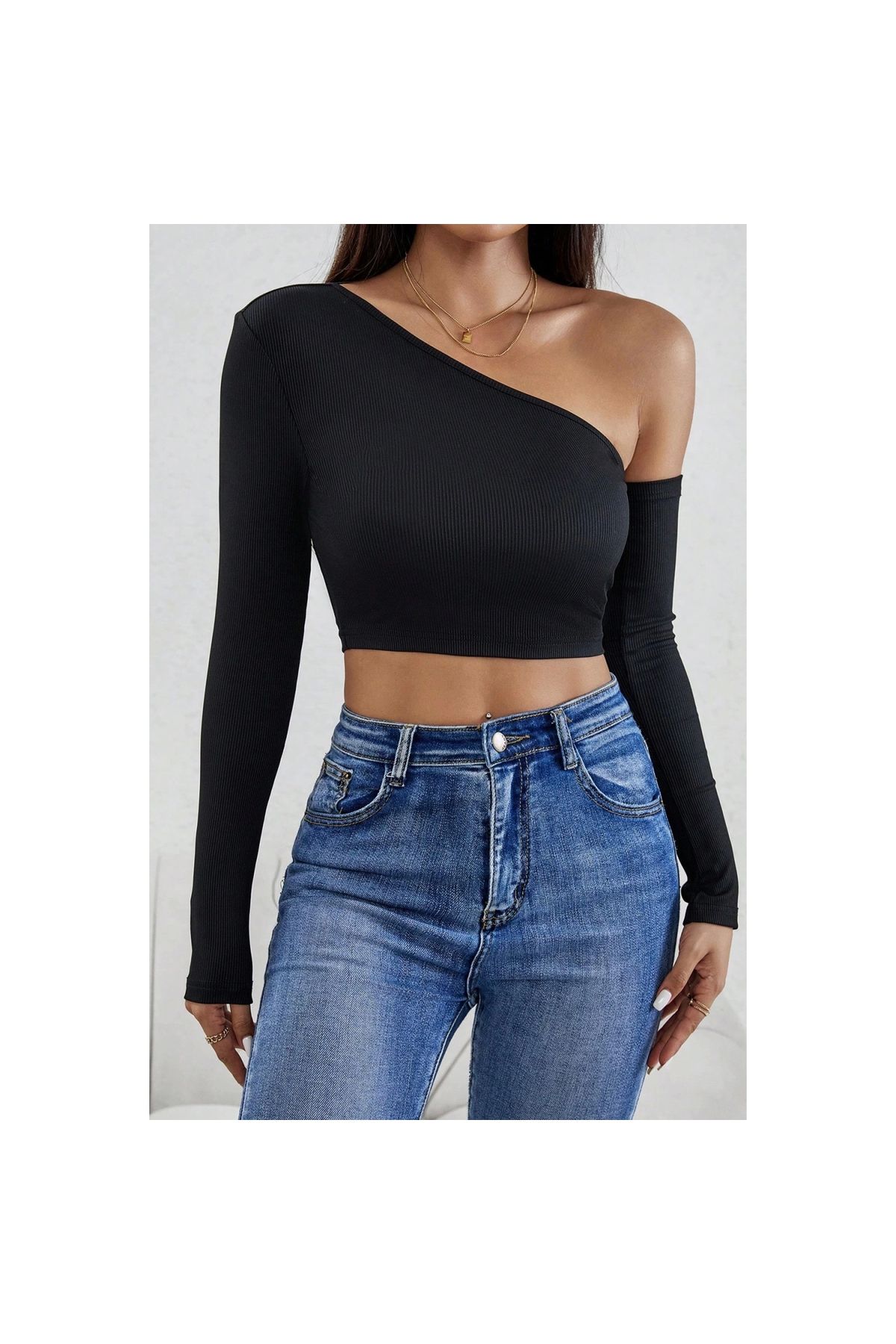 Marsilyan - Kadın Siyah Tek Omuz Detaylı Uzun Kol Crop Top Bluz