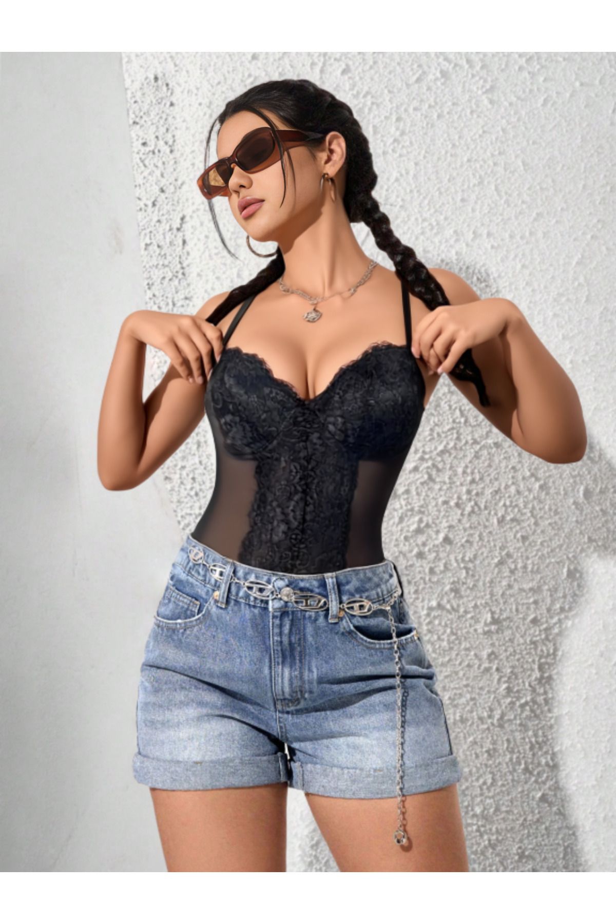 FASHION COCKTAIL Askılı Dantelli Yan Transparan Detaylı Sırt Kopçalı Pencereli Kadın Zıbın Crop