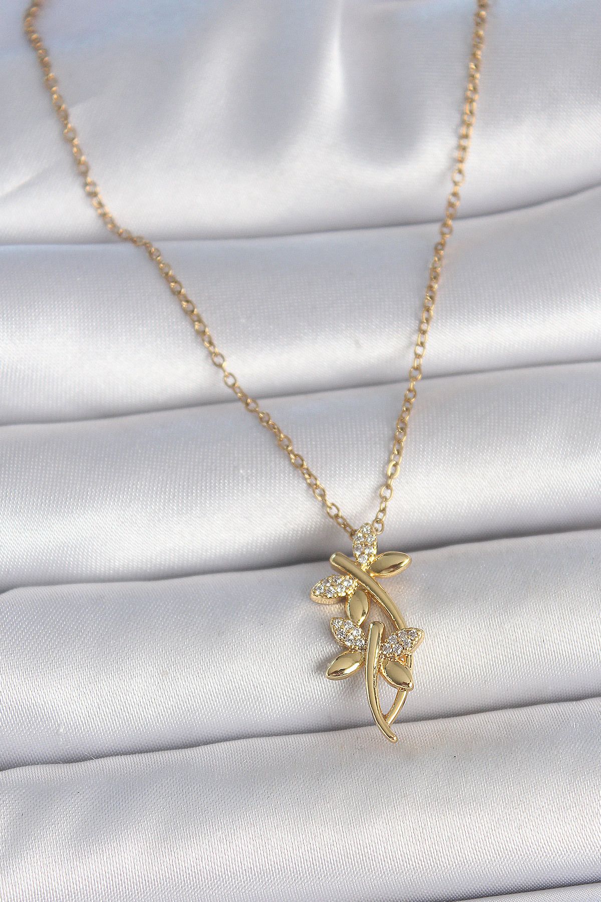 callerrons accessories Gold Renk Zincir Zirkon Taşlı Yusufçuk Model Kadın Kolye - EBJ250501W33575