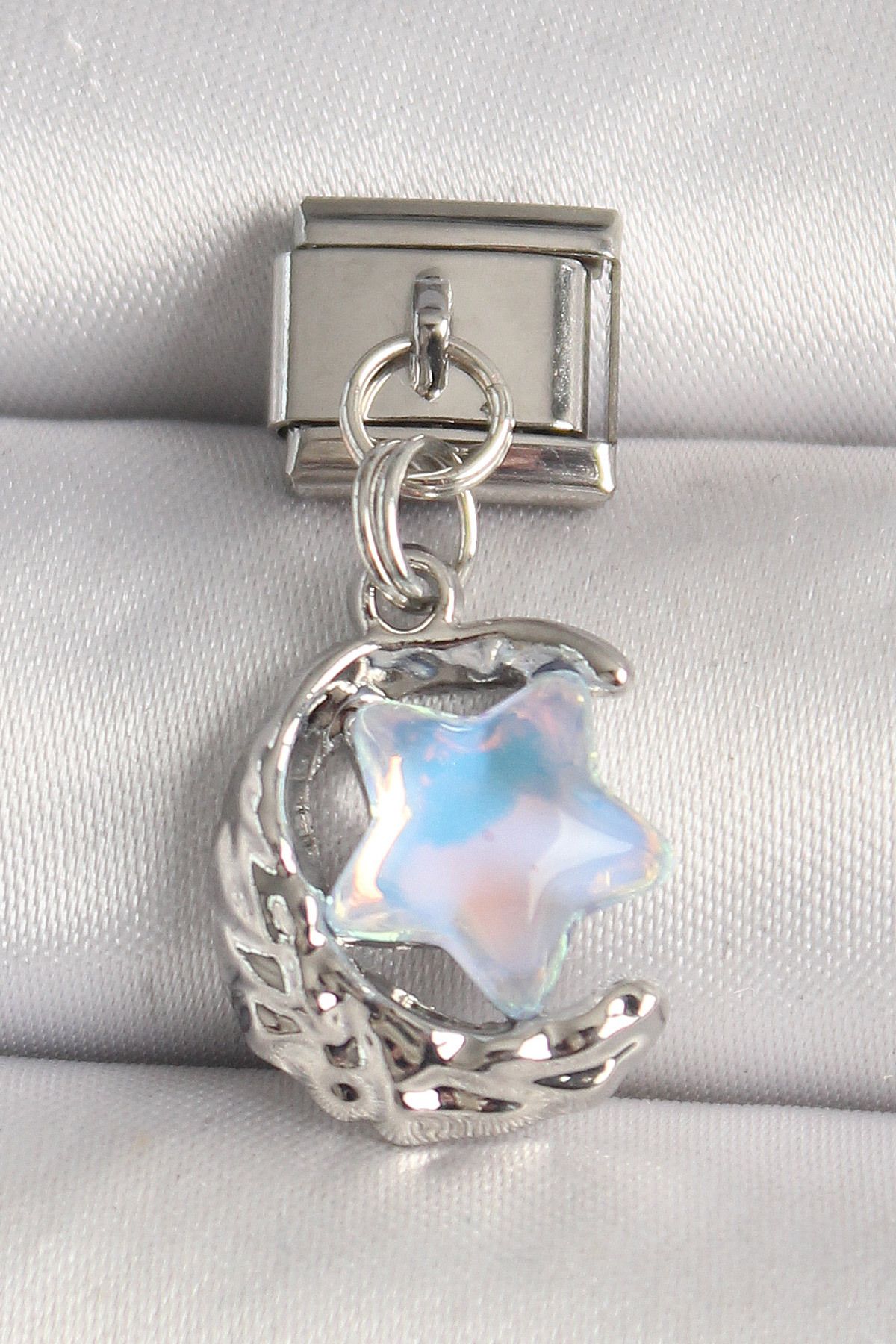 callerrons accessories Gümüş Renk Hilal Mavi Mineli Yıldız Model Nomination Charm - EBJ250501W32917